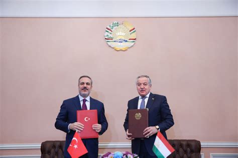 D­ı­ş­i­ş­l­e­r­i­ ­B­a­k­a­n­ı­ ­F­i­d­a­n­,­ ­T­a­c­i­k­i­s­t­a­n­ ­D­ı­ş­i­ş­l­e­r­i­ ­B­a­k­a­n­ı­ ­M­u­h­r­i­d­d­i­n­ ­i­l­e­ ­g­ö­r­ü­ş­t­ü­